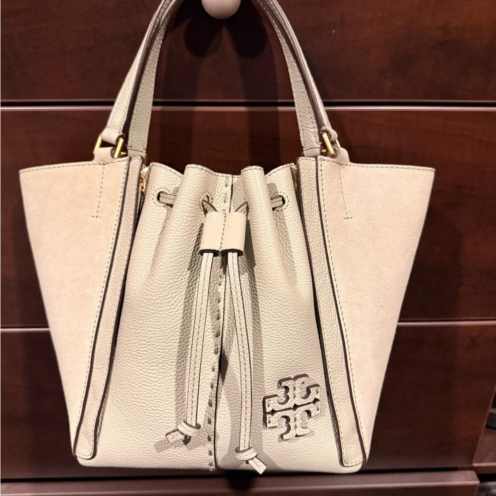 Tory Burch McGraw Dragonfly Sage Green Leather Drawstring Shoulder Tote - Picture 2 of 10